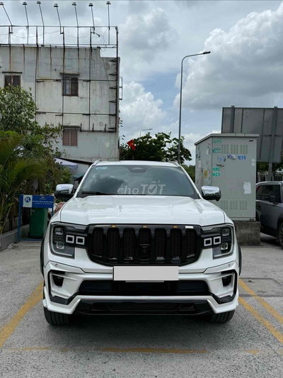 Ford Everest BiTurbo Victor 2024 Trắng 32.000 km