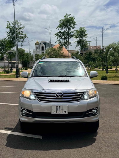 Toyota Fortuner 2016 Số sàn Bạc