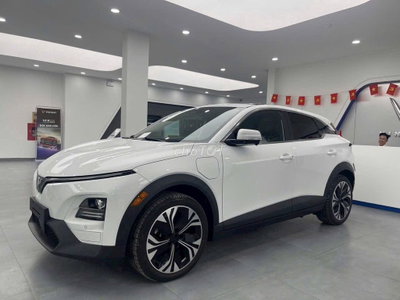 VinFast VF6 ECO SUV điện Trắng