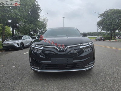 Xe VinFast VF8 Eco AWD 2023