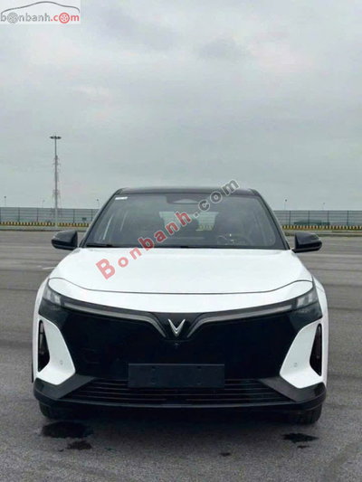 Xe VinFast VF8 Plus 2026
