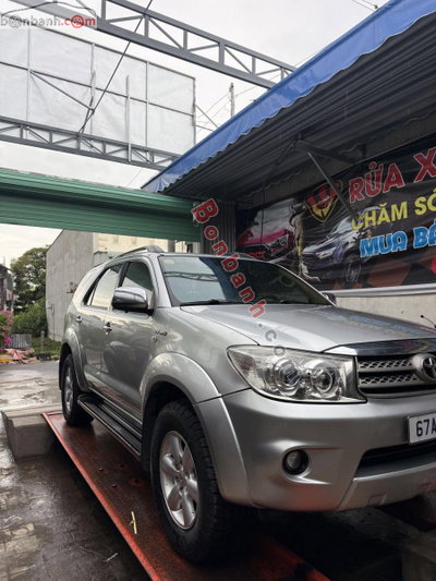 Xe Toyota Fortuner 2.7V 4x4 AT 2009