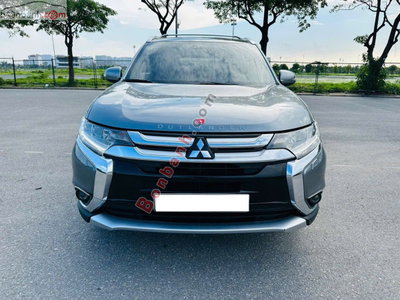 Xe Mitsubishi Outlander 2.0 CVT 2016