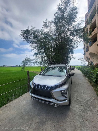 Mitsubishi Xpander 1.5 AT 2019 Bạc