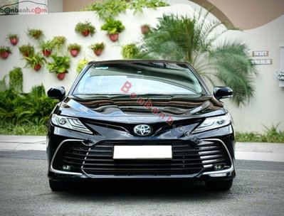 Xe Toyota Camry 2.0Q 2021