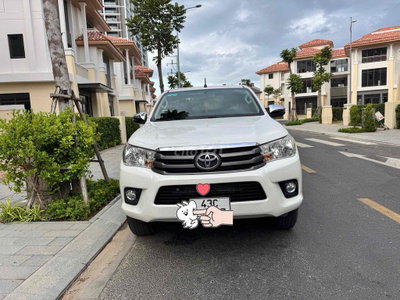 Toyota Hi Lux 2.4 E 2017 Tự động Trắng 70.000km