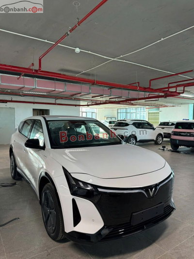 Xe VinFast VF8 Plus 2026