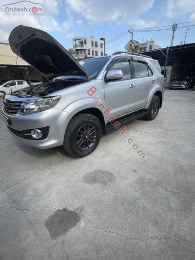 Xe Toyota Fortuner 2.5G 2015
