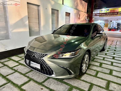Xe Lexus ES 250 2023