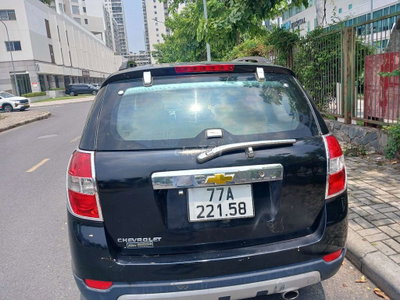 Chevrolet Captiva 7 chỗ màu Đen