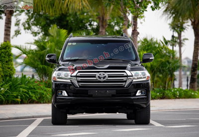 Xe Toyota Land Cruiser 4.6 V8 2020