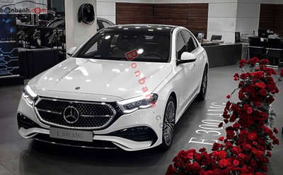 Xe Mercedes Benz E class E300 AMG 2026