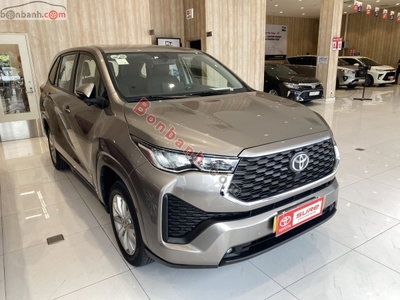 Xe Toyota Innova Cross 2.0 CVT 2024