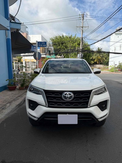 Toyota Fortuner 2022 Số sàn Trắng