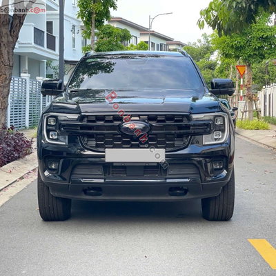 Xe Ford Everest Titanium Plus 2.0L 4x4 AT 2025