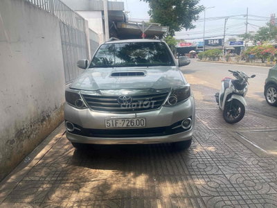 Toyota Fortuner 2016 Dầu Bạc