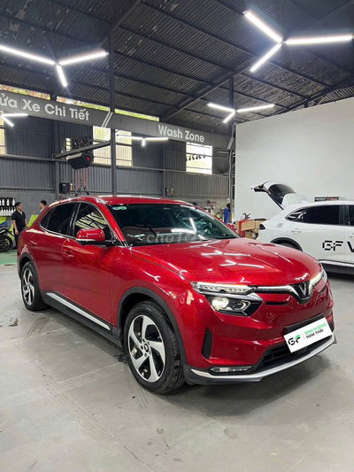 VinFast VF8 Đỏ