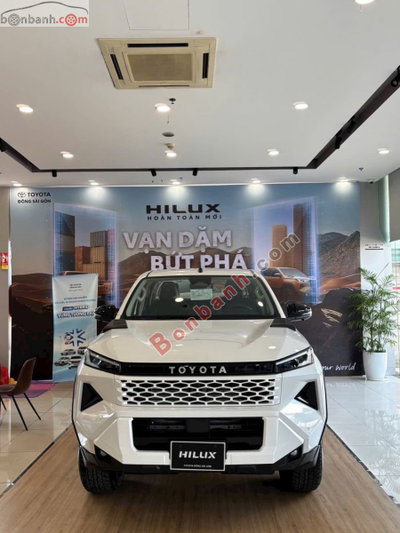 Xe Toyota Hilux Trailhunter 2.8L 4x4 AT 2026