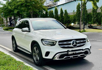 Mercedes-Benz GLC200 model2022 Trắng/đen