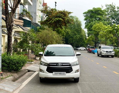 Toyota Innova 2.0E MT 2020 Trắng Số sàn