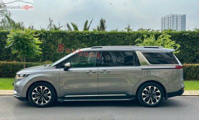 Xe Kia Carnival Signature 2.2D 2023