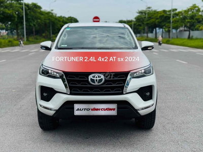 Toyota Fortuner 2024 2.4L 4x2AT Trắng