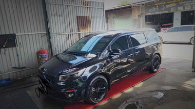Kia Sedona 2017 Dầu 125.000 km Đen