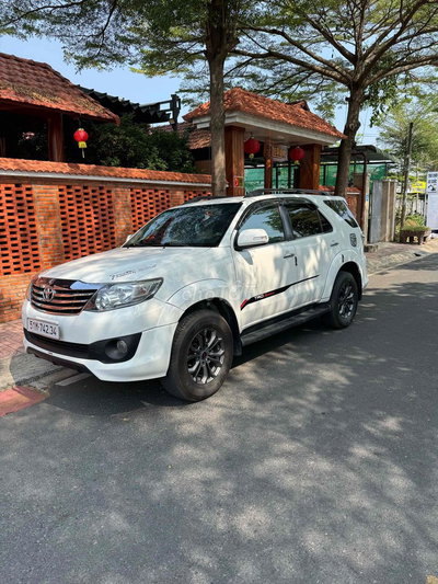 Toyota Fortuner TRD 2015 Xăng Trắng 92.000 km