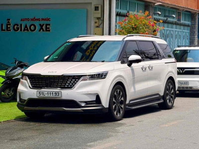Kia Carnival Premium 2.2D 2023 Trắng Tự động