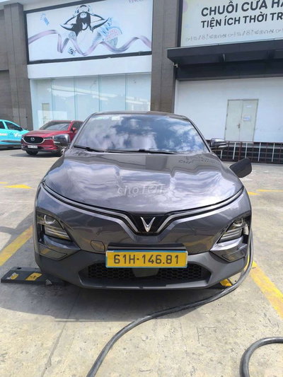VinFast VF 6 PLUS 2024 Xám 7700 km