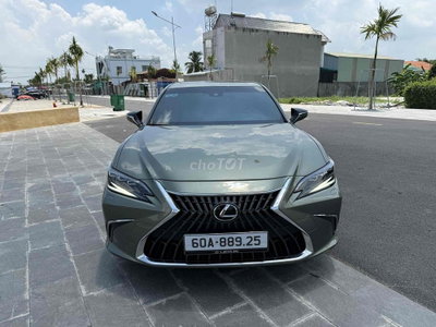 Lexus ES 250 2023 Xám 25.000 km