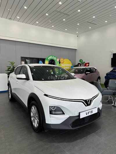 VinFast VF6 ECO Trắng