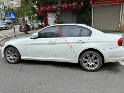 Xe BMW 3 Series 325i 2010