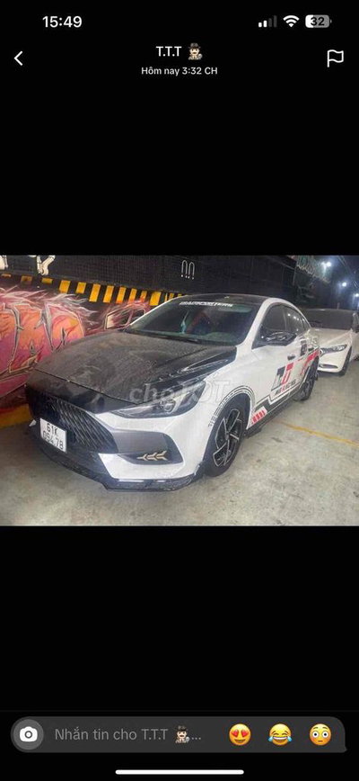 MG MG515LLUX Trắng 5 chỗ