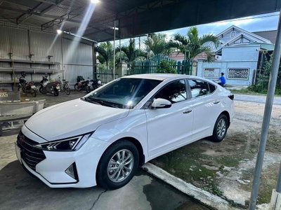 Gia đình bán xe chính chủ elantra 2020