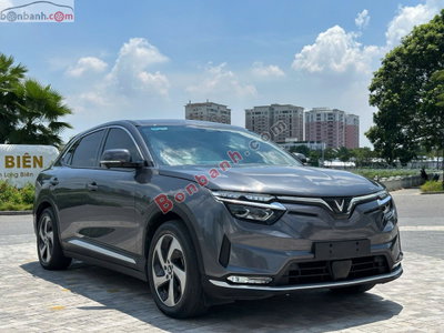 Xe VinFast VF8 S 2024