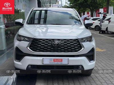 Toyota Innova Cross Hybrid 2024 LƯỚT CHÍNH HÃNG