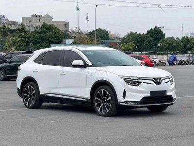 VinFast VF8 SUV Plus điện Trắng 5 chỗ giá
