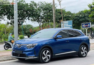 Xe VinFast VF8 Eco AWD 2023
