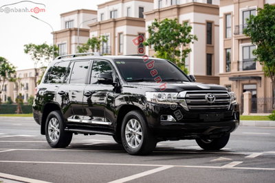 Xe Toyota Land Cruiser 4.6 V8 2020