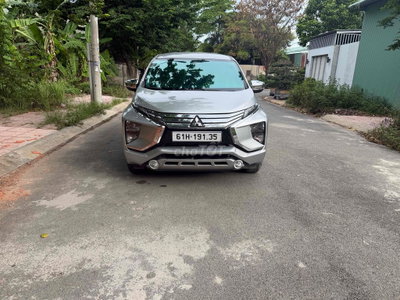 Mitsubishi Xpander 7 chỗ màu Bạc