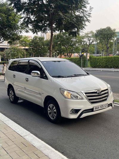Toyota Innova 2014 Trắng Da