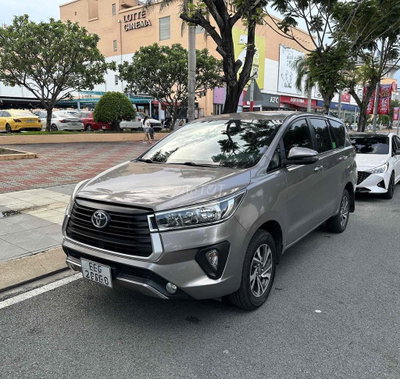 Toyota Innova E 2.0MT 2023 Xám Số sàn 1 chủ rất m
