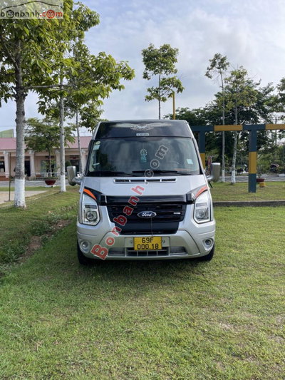 Xe Ford Transit Luxury 2016