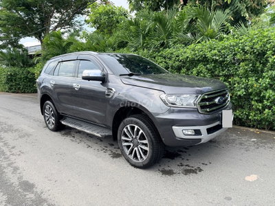 Ford Everest Titanium 2018 Xám Tự động Dầu 7 chỗ
