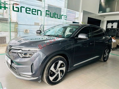 Xe VinFast VF8 Eco AWD 2023