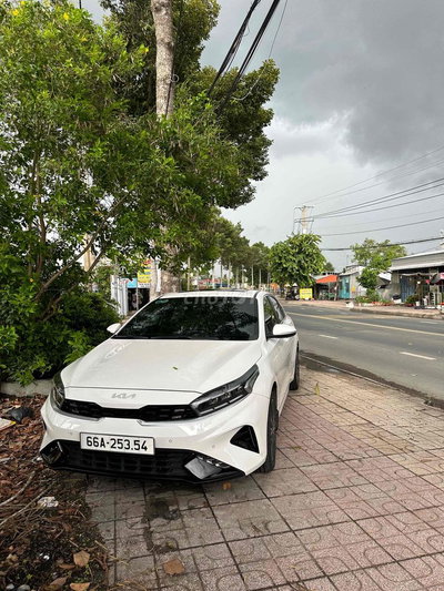Kia K3 Premium 1.6 Tự động 2024 Trắng