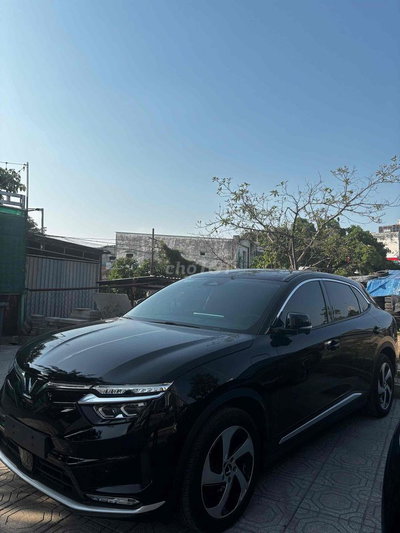VinFast VF8 Eco 2023 Đen 50.000 km