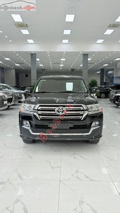 Xe Toyota Land Cruiser 4.6 V8 2020
