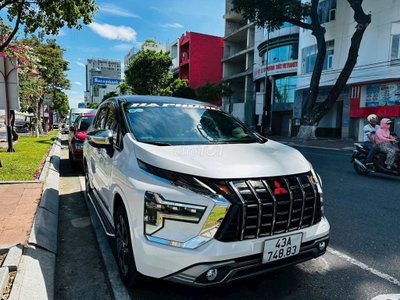 Mitsubishi Xpander 7 chỗ Trắng
